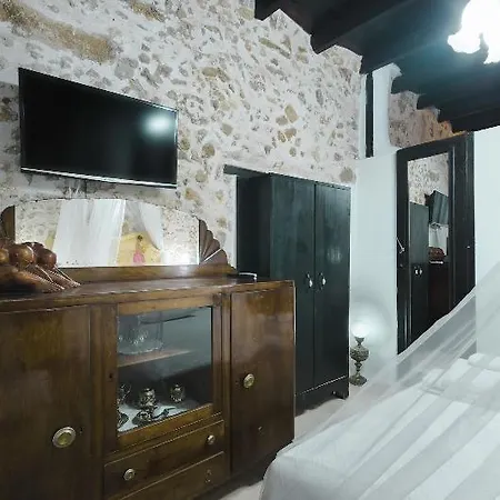 Homestay Antonia's House - Old Town *