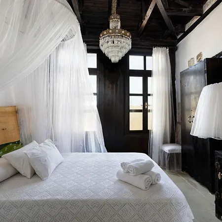 Homestay Antonia's House - Old Town *