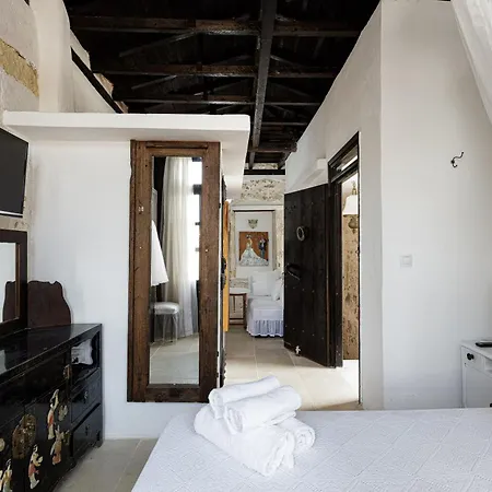 Antonia's House - Old Town Homestay