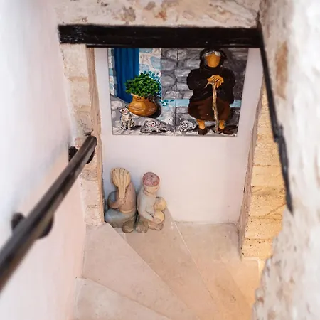 Antonia's House - Old Town * 레팀노